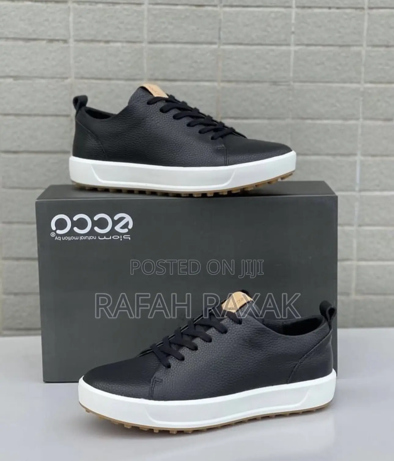 Men’S Classic Black/White Ecco Smart Casual Leather Sneakers