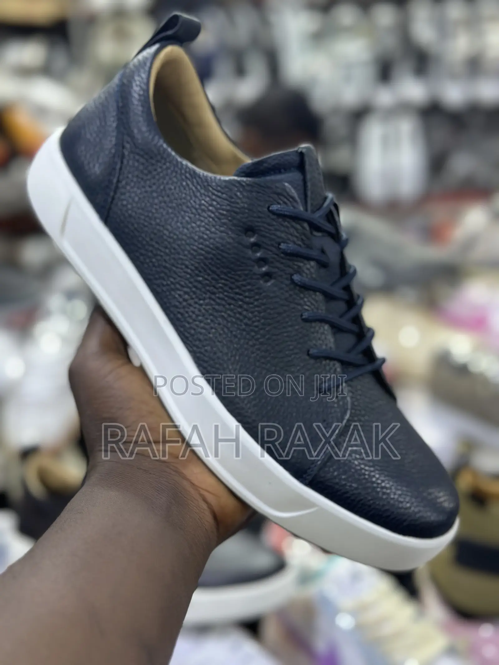 Men’S Classic Black/White Ecco Smart Casual Leather Sneakers