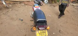 Bajaj Boxer 2017 Red