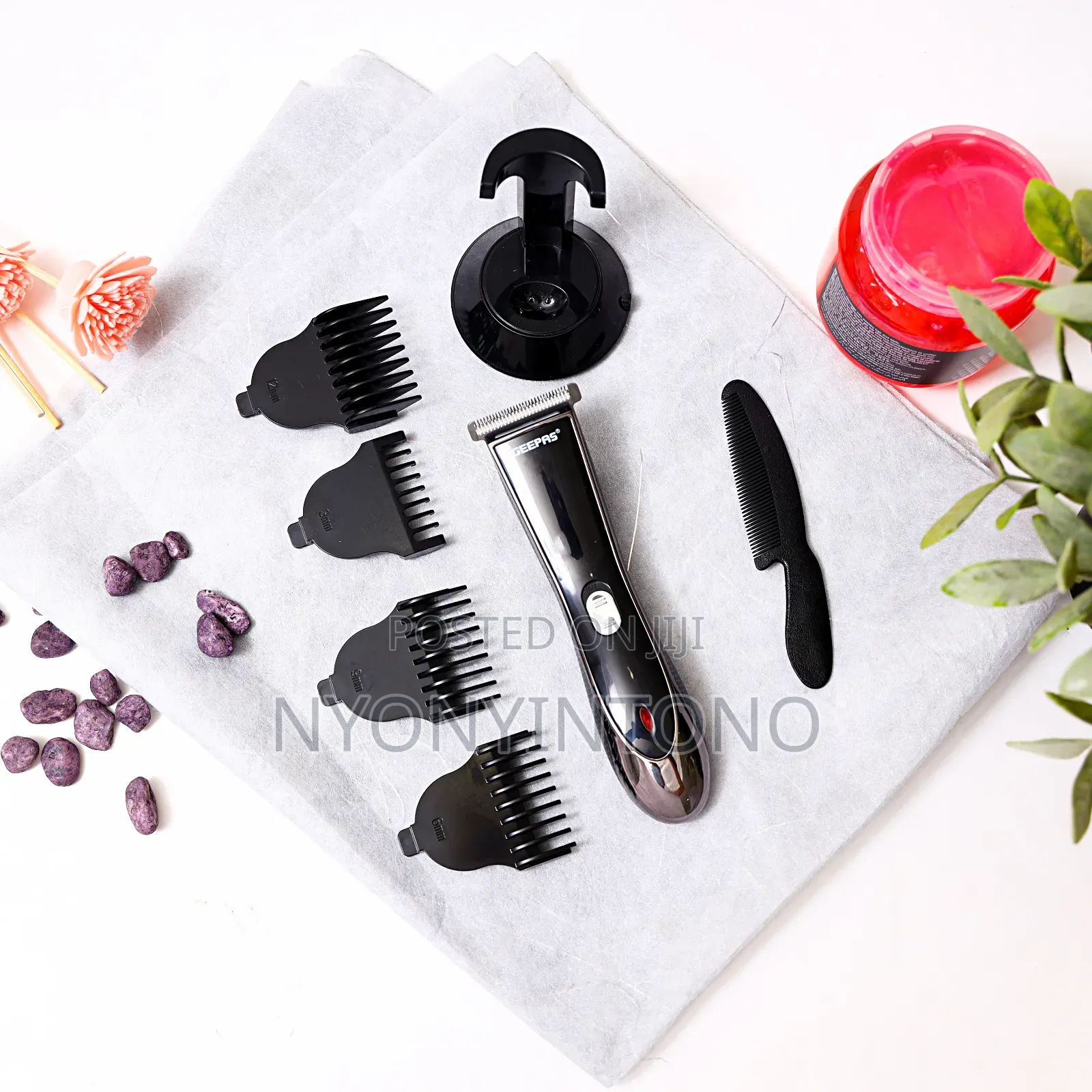 Geepas Top-Quality Rechargeable Body Trimmer GTR-56024