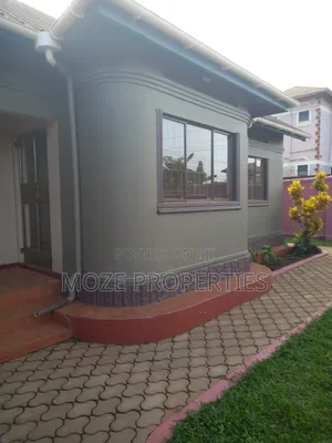 3bdrm Bungalow in Kyaliwajala, Central Division for rent