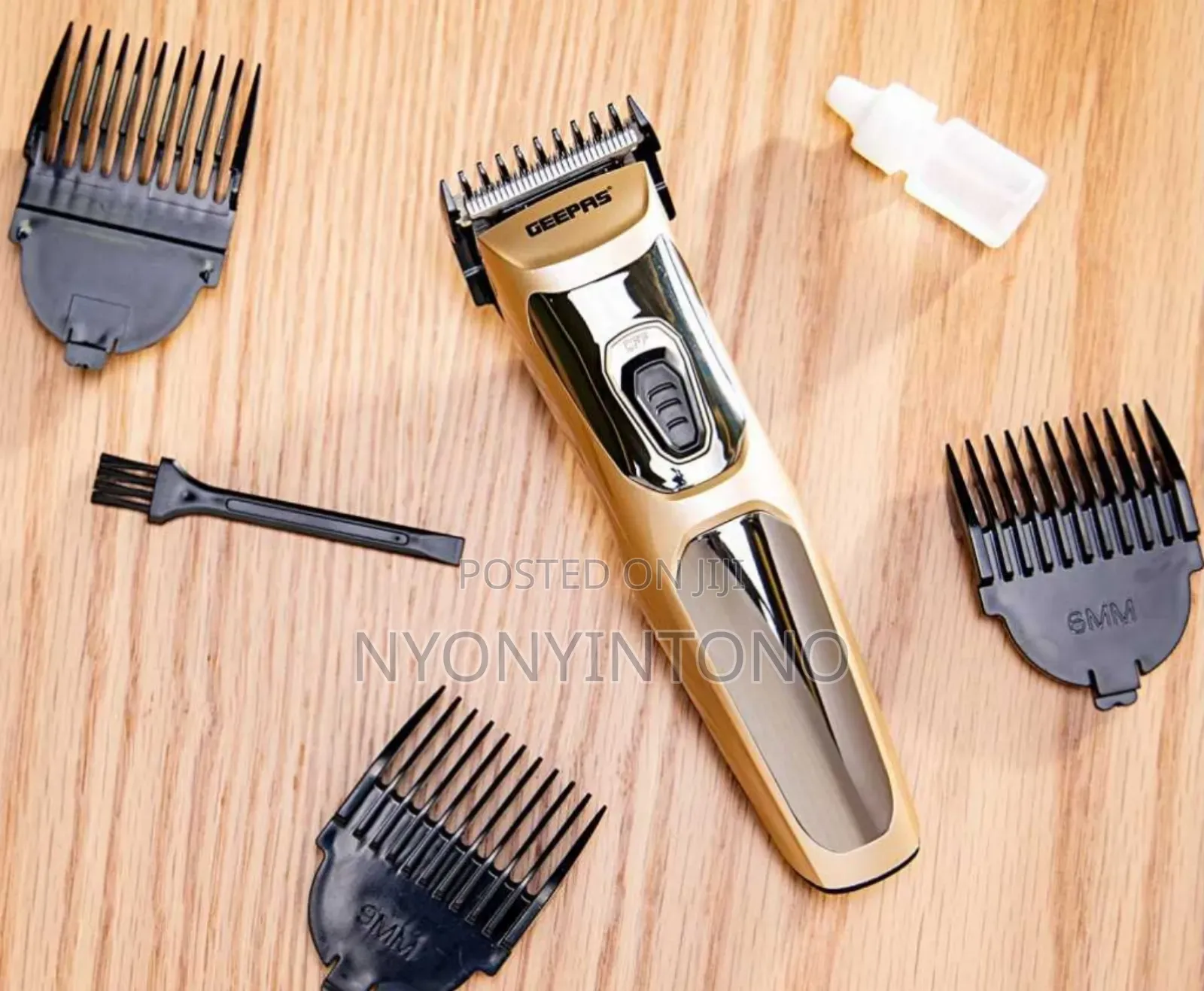 Geepas Top-Quality Rechargeable Hairclippergtr-56023