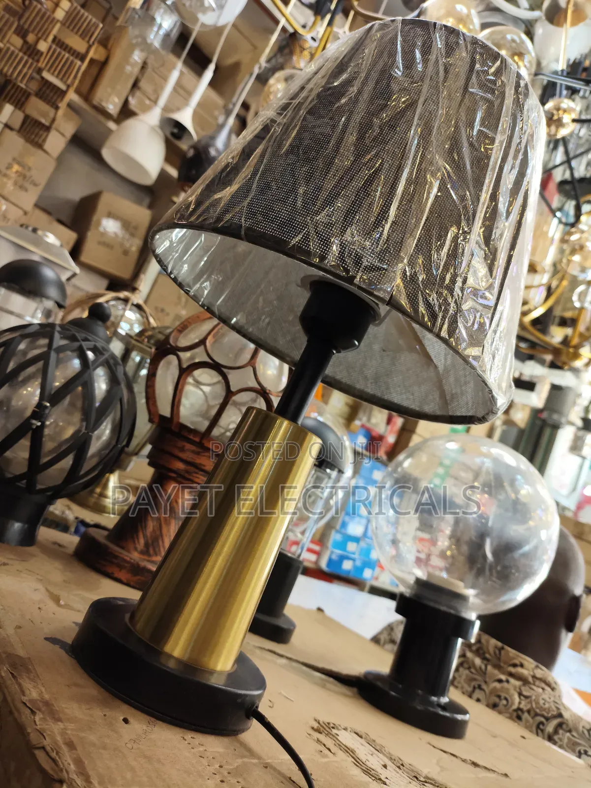 200 Rt Bedside Lamp