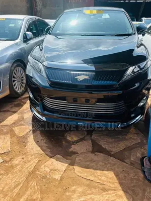 Toyota Harrier 2.0 2016 Black