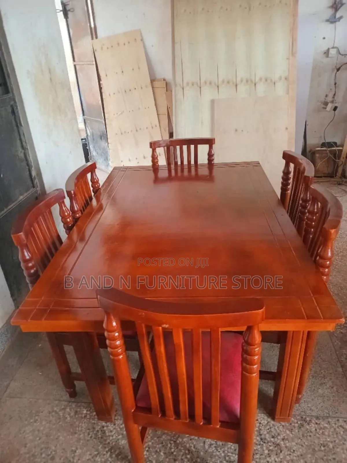 Sit Seater Dinning Table