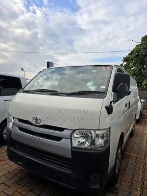 Toyota HiAce 2016 White