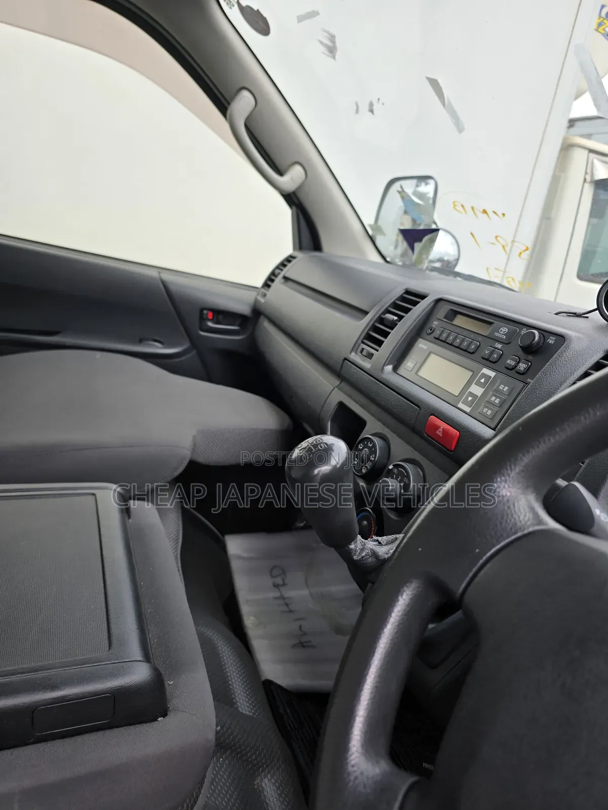 Toyota HiAce 2016 White