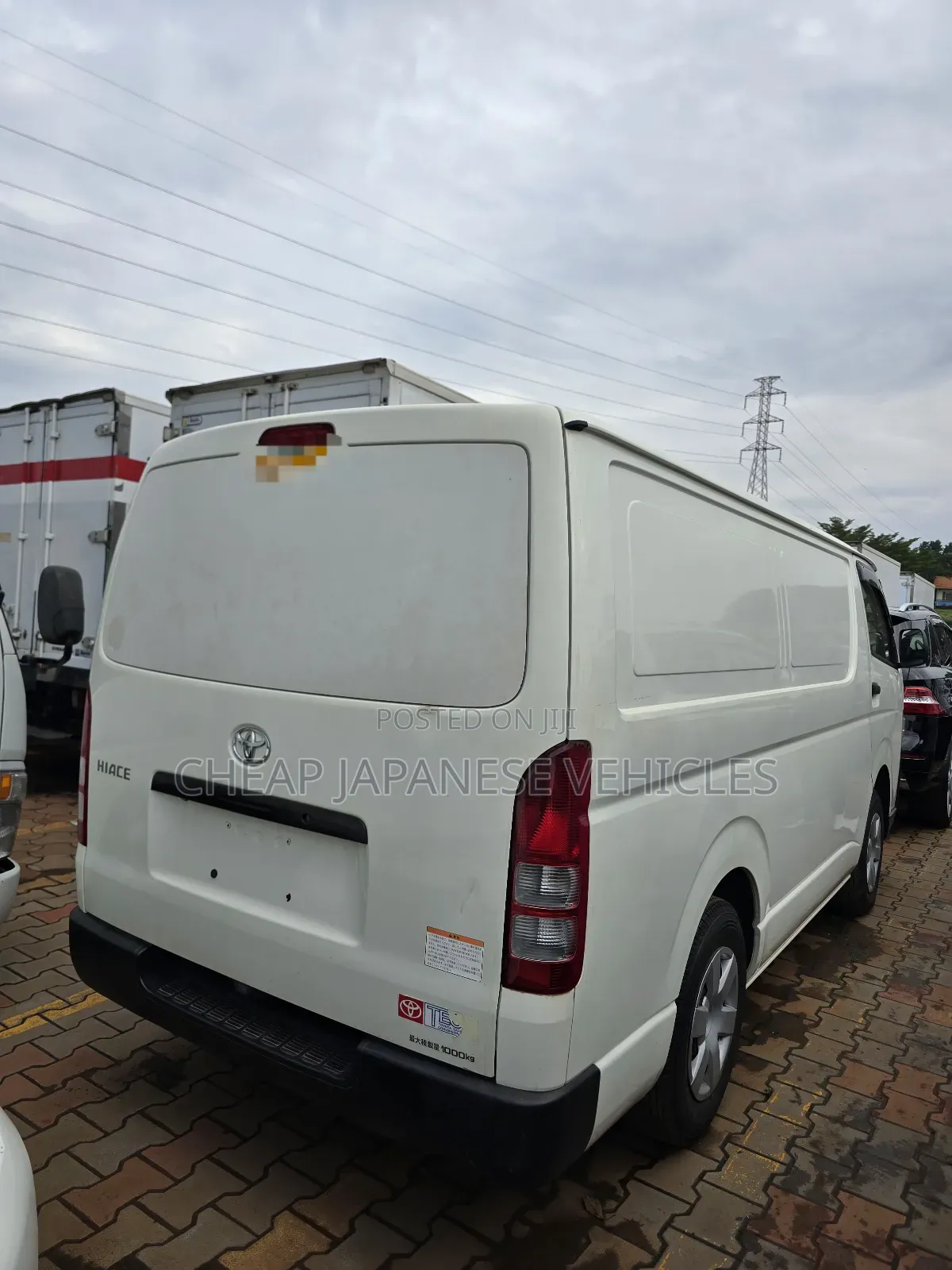 Toyota HiAce 2016 White