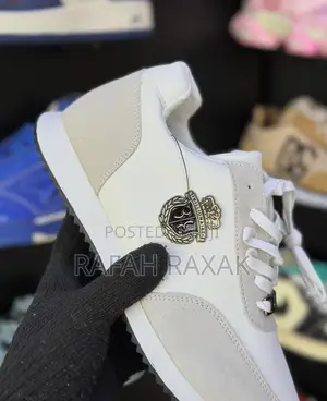 New White Super Classic Billionaire Runner Crest Casual Shoe