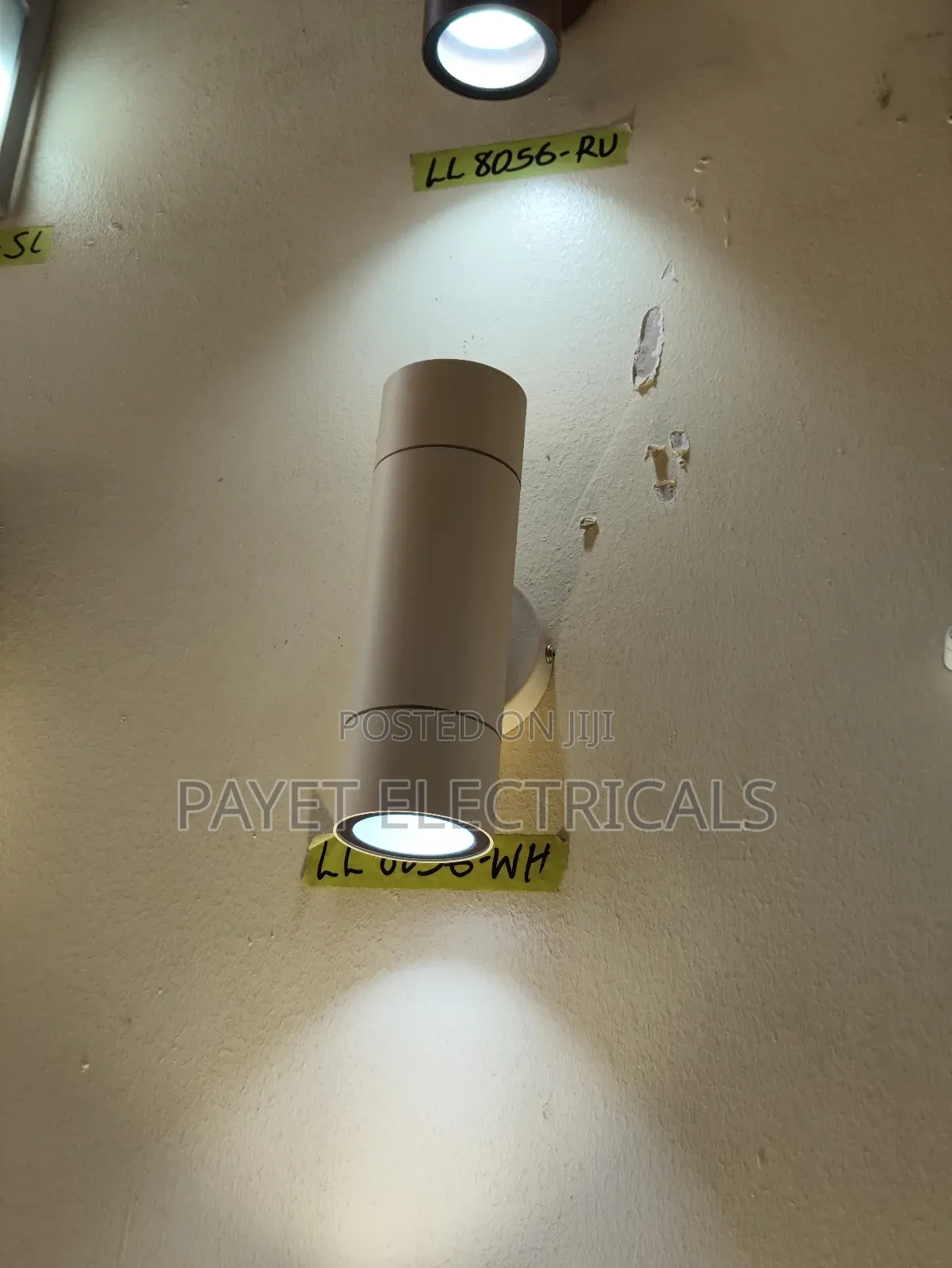 Up and Down Pointer Wall Light
