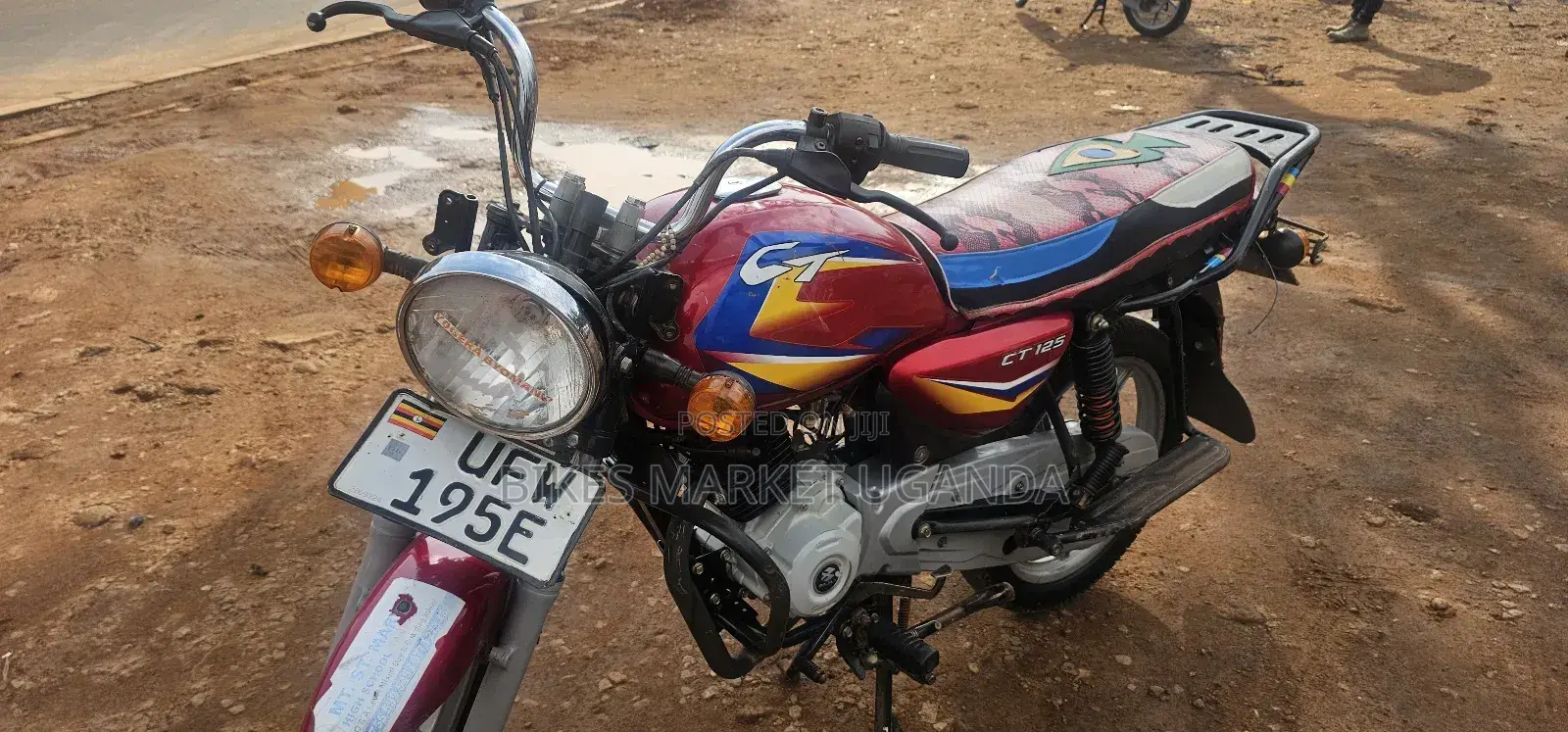 Bajaj Boxer 125 2024 Red