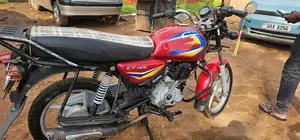 Bajaj Boxer 125 2024 Red