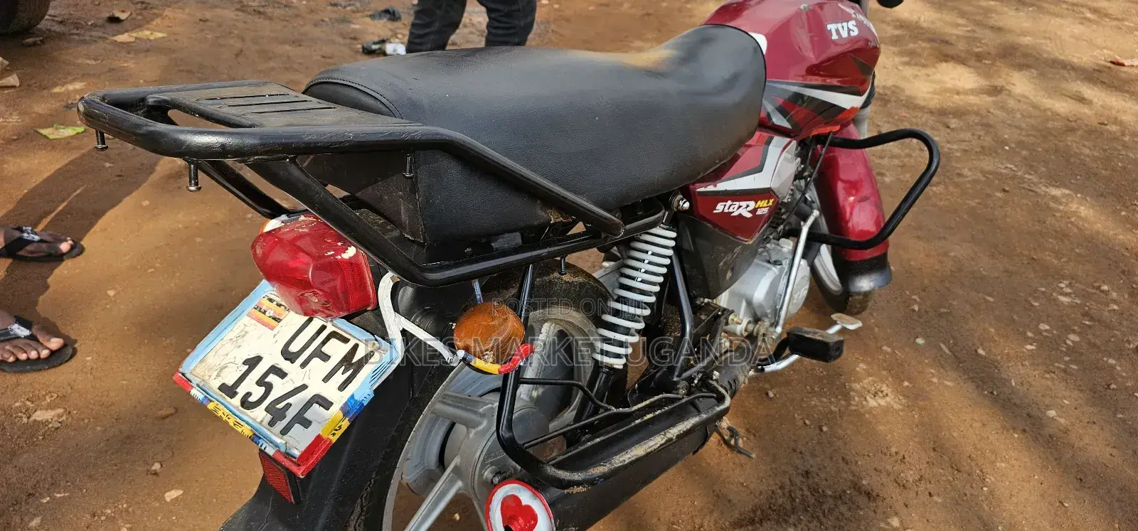 TVS HLX 125 2023 Red