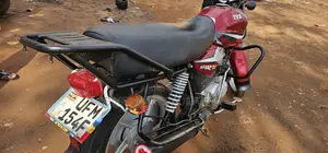 TVS HLX 125 2023 Red