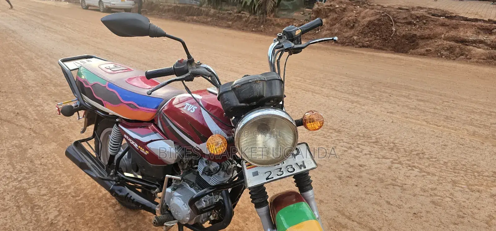 TVS HLX 125 2023 Red