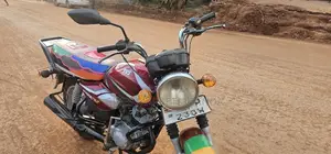 TVS HLX 125 2023 Red