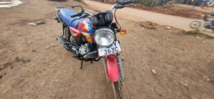 Bajaj Boxer 125 2024 Red