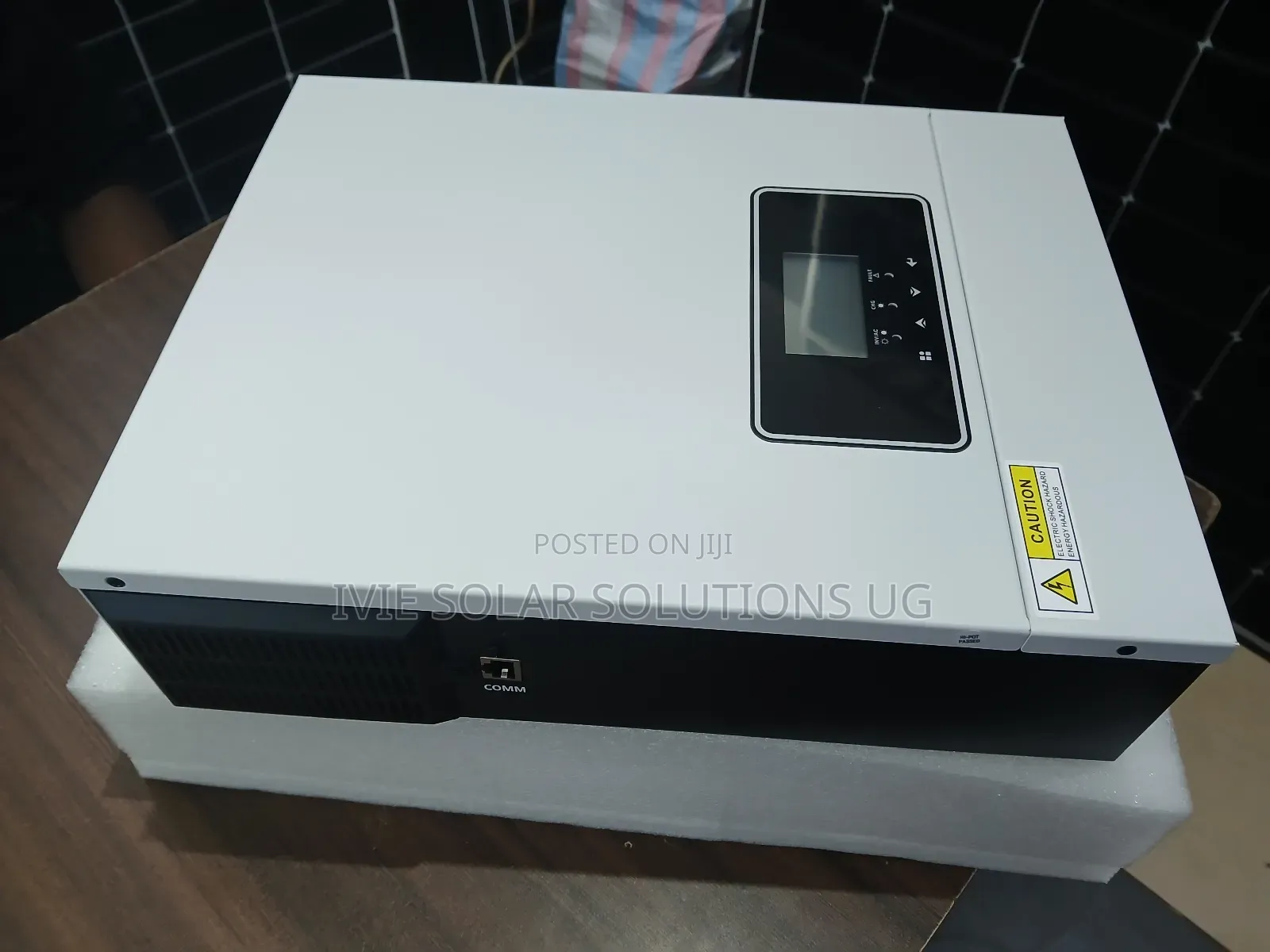 Solar Hybrid Inverter 2kva / 1600w