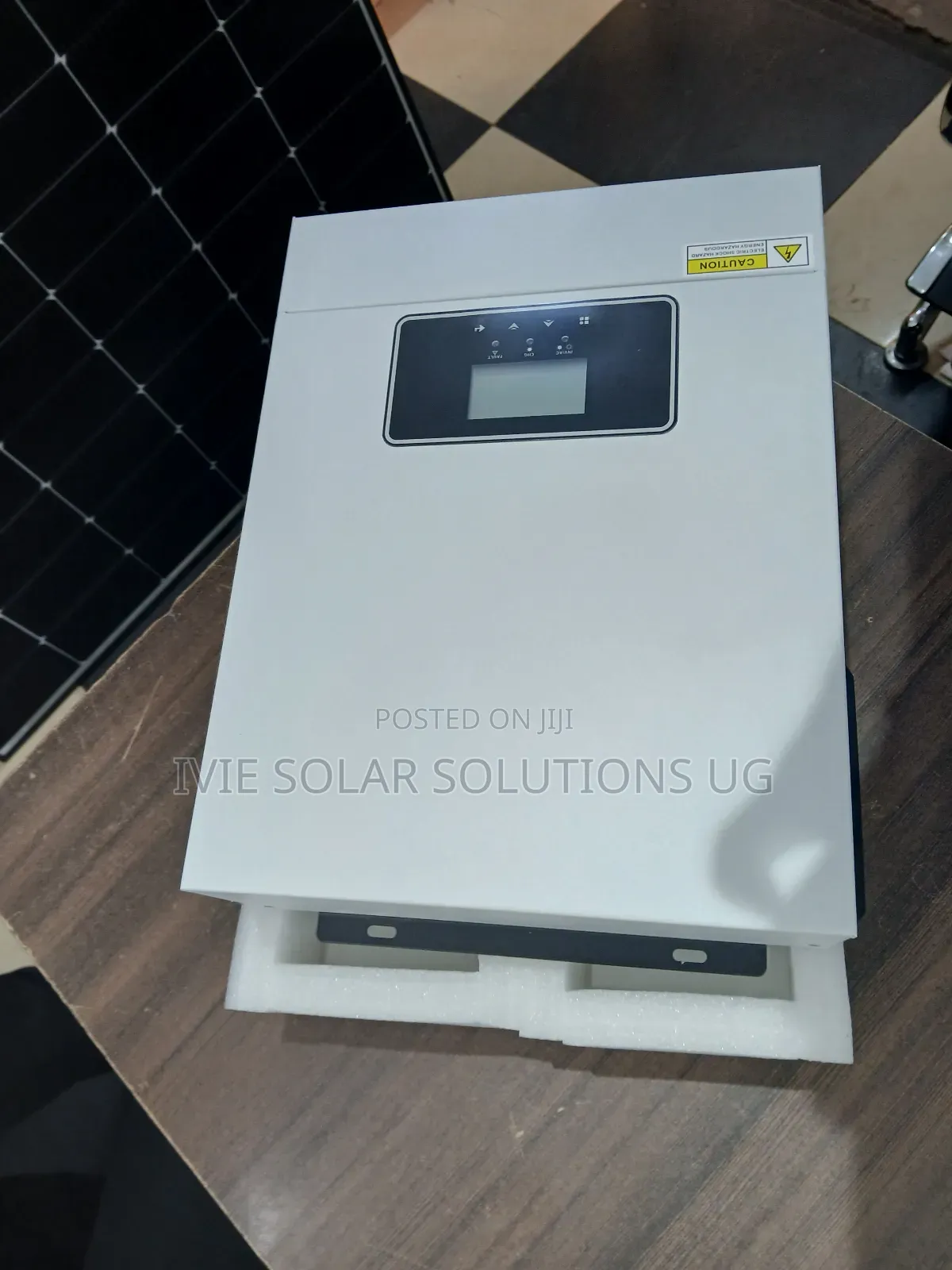 Solar Hybrid Inverter 2kva / 1600w