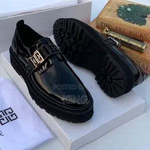 Givenchy Paris Classic Strong Leather Shoes