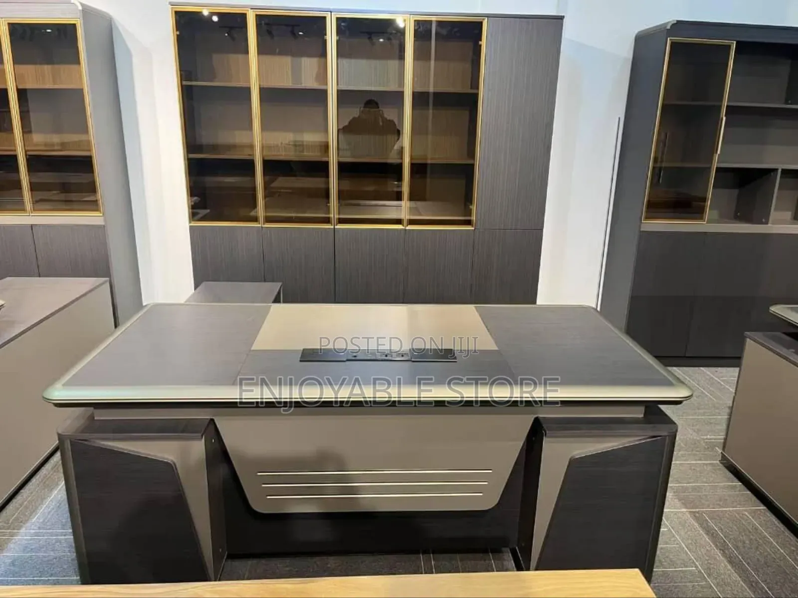 Big Boss Office Desks