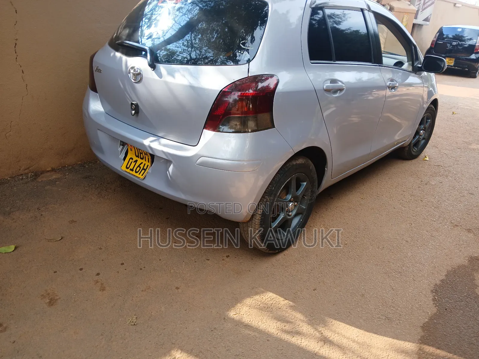 Toyota Vitz 2008 Silver