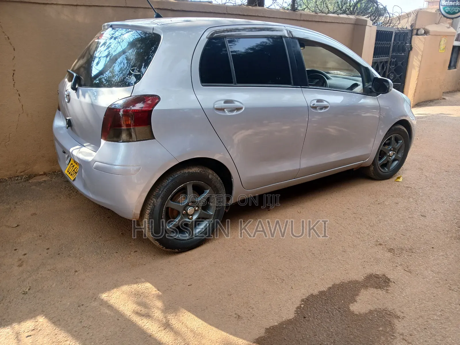 Toyota Vitz 2008 Silver