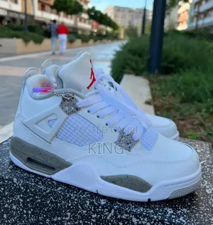 White Oreo Jordan 4s