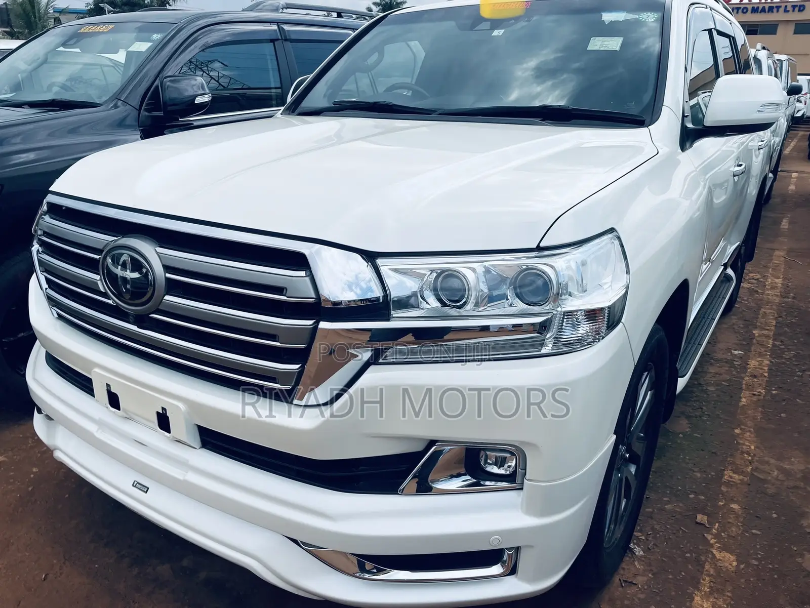 Toyota Land Cruiser 2019 White