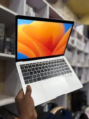 Laptop Apple MacBook Pro 8GB Intel Core I5 SSHD (Hybrid) 256GB