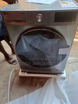 Lg 8kg Front Loading Washing Machine.