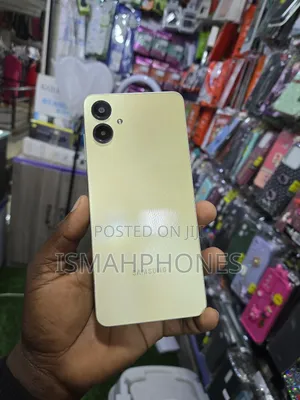 Samsung Galaxy A06 64 GB Yellow