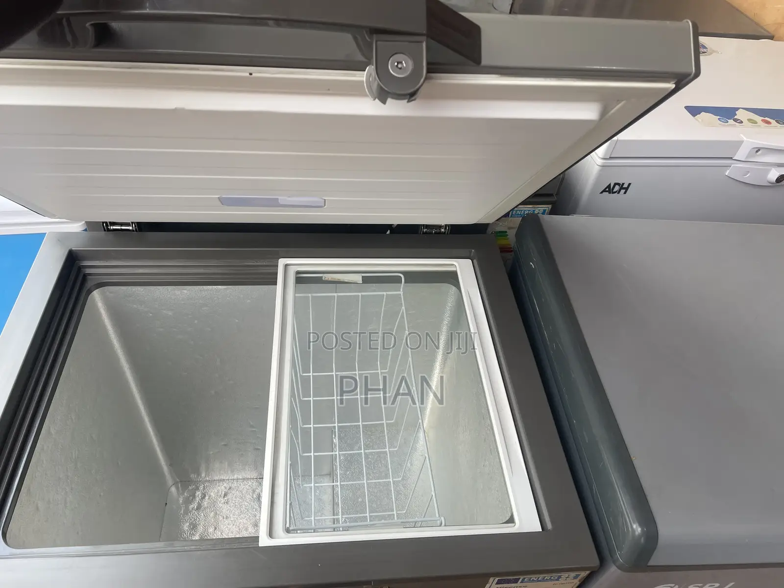 Hisense 260litre Deep Freezer at a Low Cost