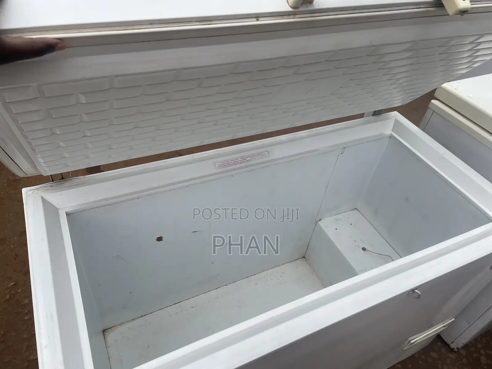 400l Litre Deep Freezer With Strong Metallic Body