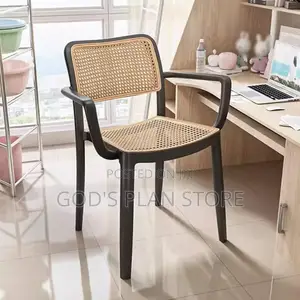 Indoor Dining Plastic Chairs