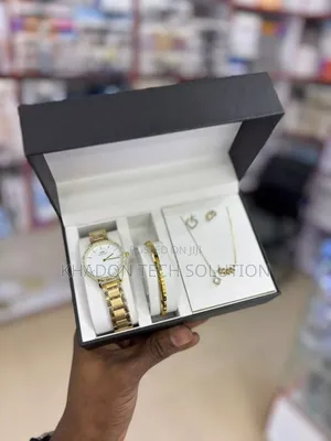 Daniel Wellington Classic Ladies Letast Watch