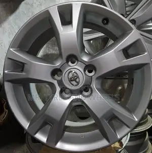 Original Rims 4 R4 New Model Size 17 Bt Can Go on Other Cars