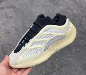 Classic Adidas Yeezy 700 V3 Azael Sneakers
