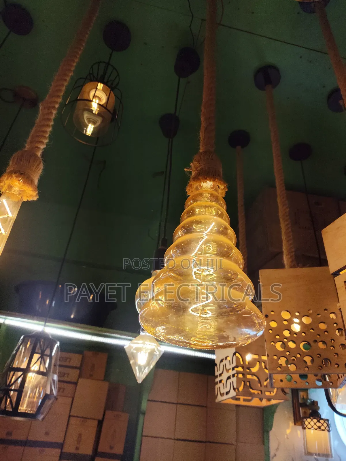 Filament Bulb With Rope Pendant Holder