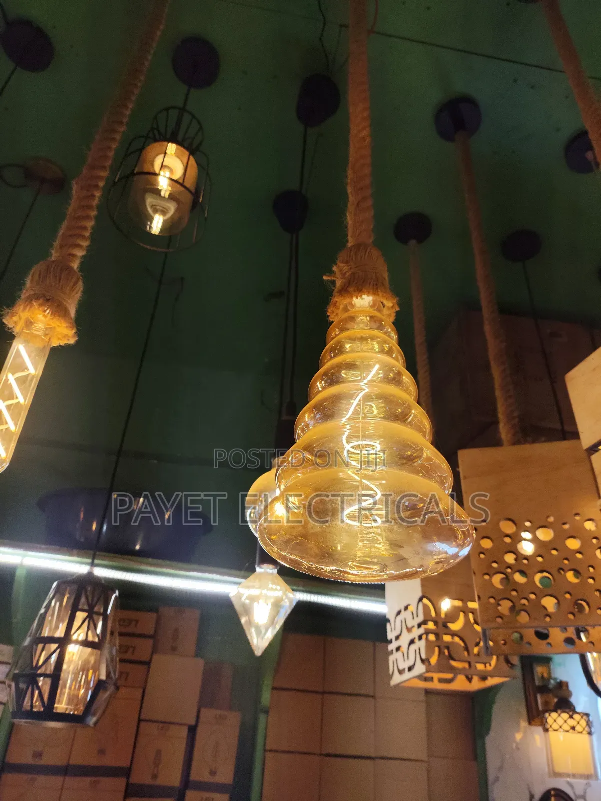 Filament Bulb With Rope Pendant Holder