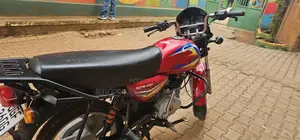 Bajaj Boxer 125 2025 Red