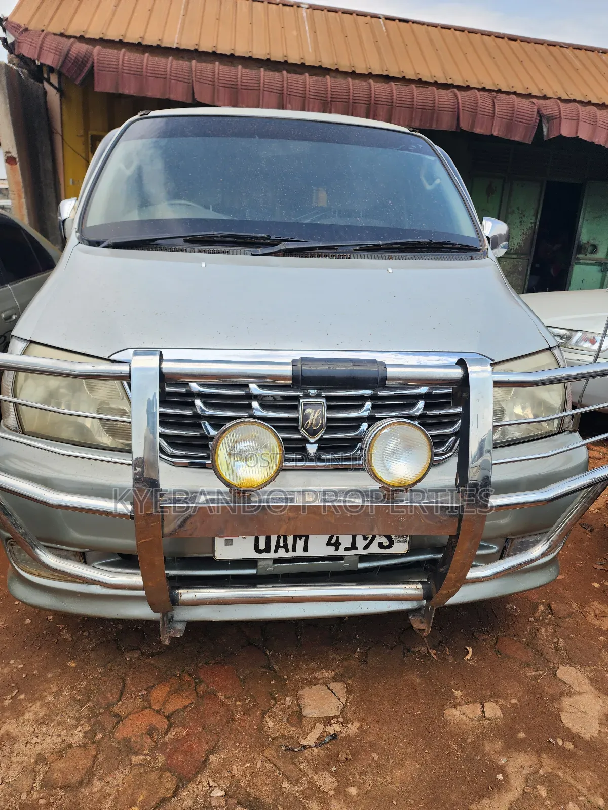 Toyota Grand HiAce 2002 Silver