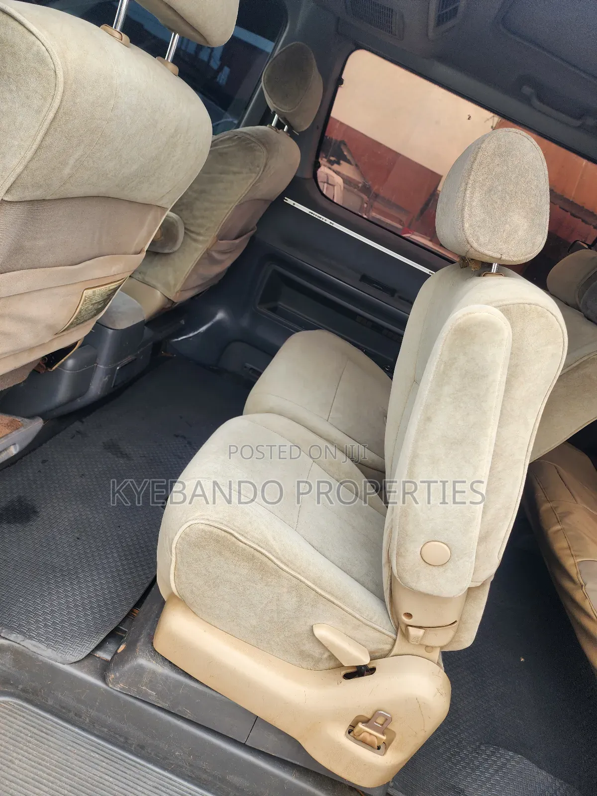 Toyota Grand HiAce 2002 Silver