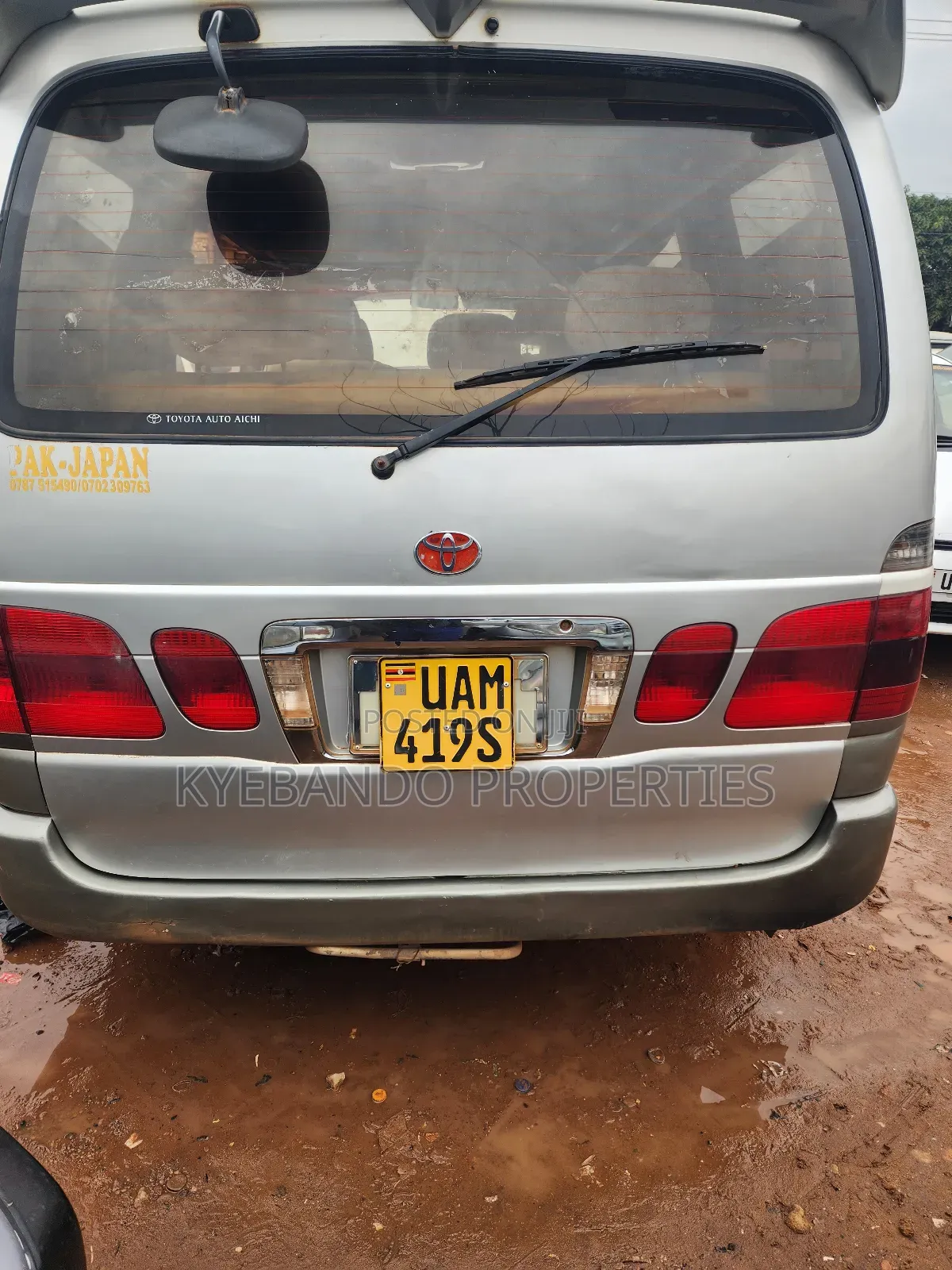 Toyota Grand HiAce 2002 Silver