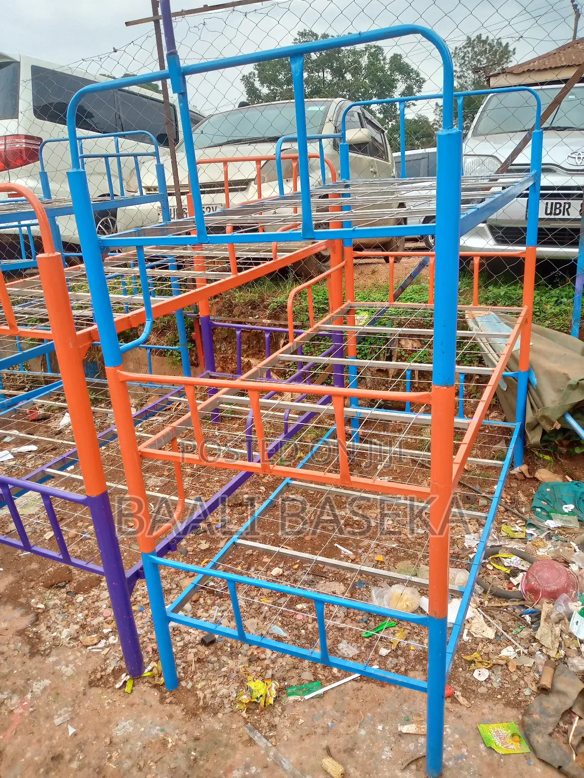 Long Lasting Beds/Metallic/Triple Decker