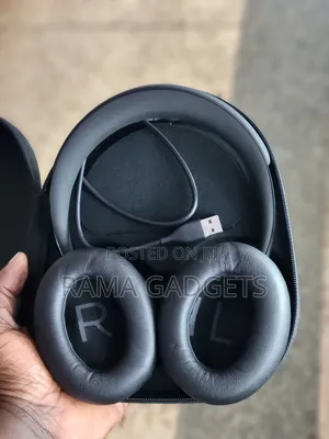 Bose Noise Cancelling Headphones 700