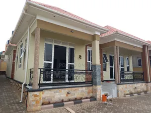 3bdrm House in Bwebajj, Ssisa for sale