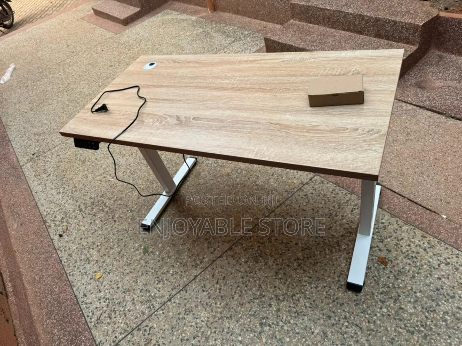 Standing Adjustqble Electric Table 120cm