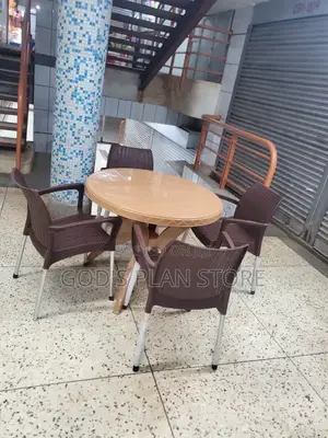 Restaurant Plastic Chairs and 70cm Height Plastic Table