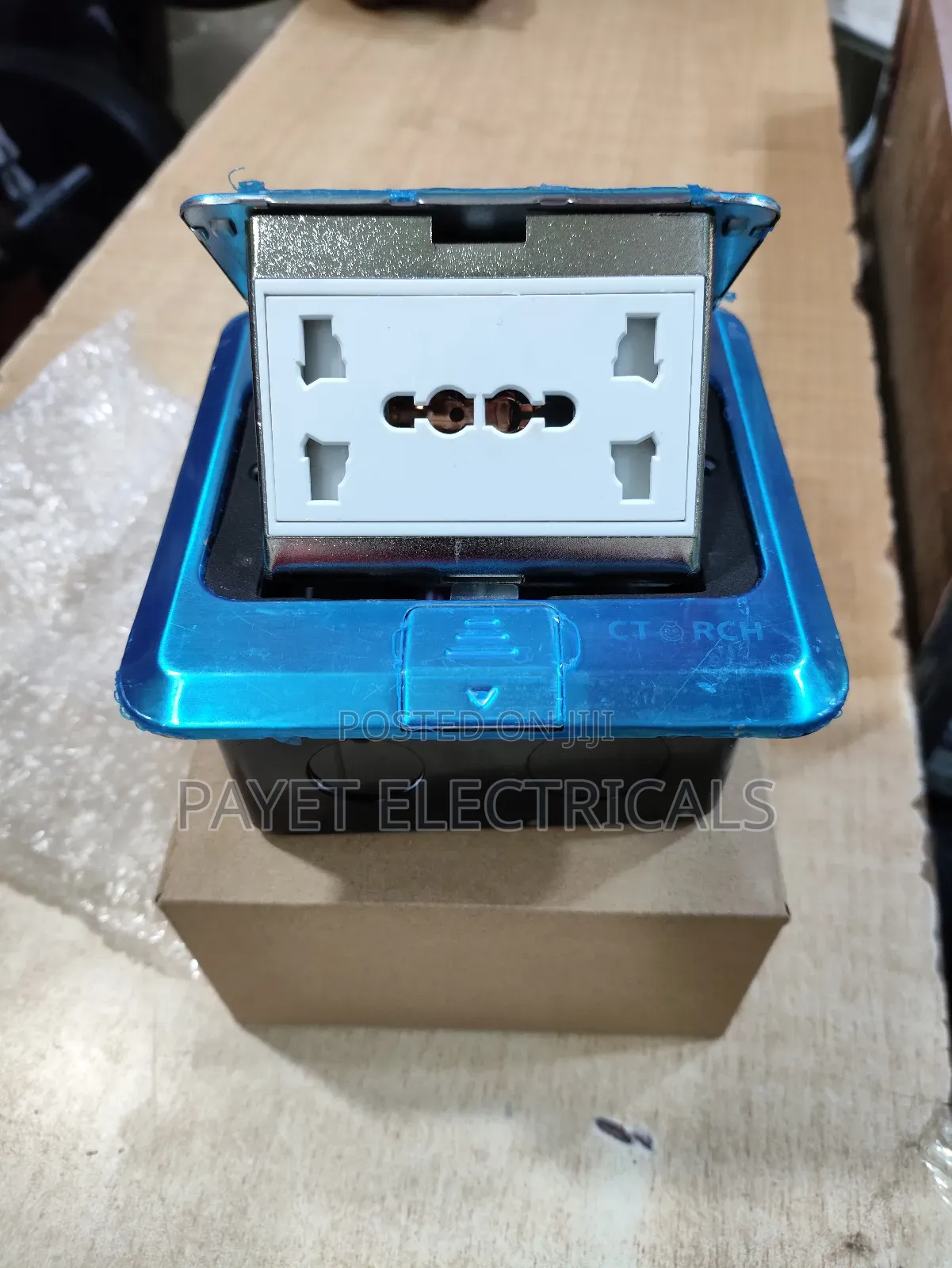 Ground Socket